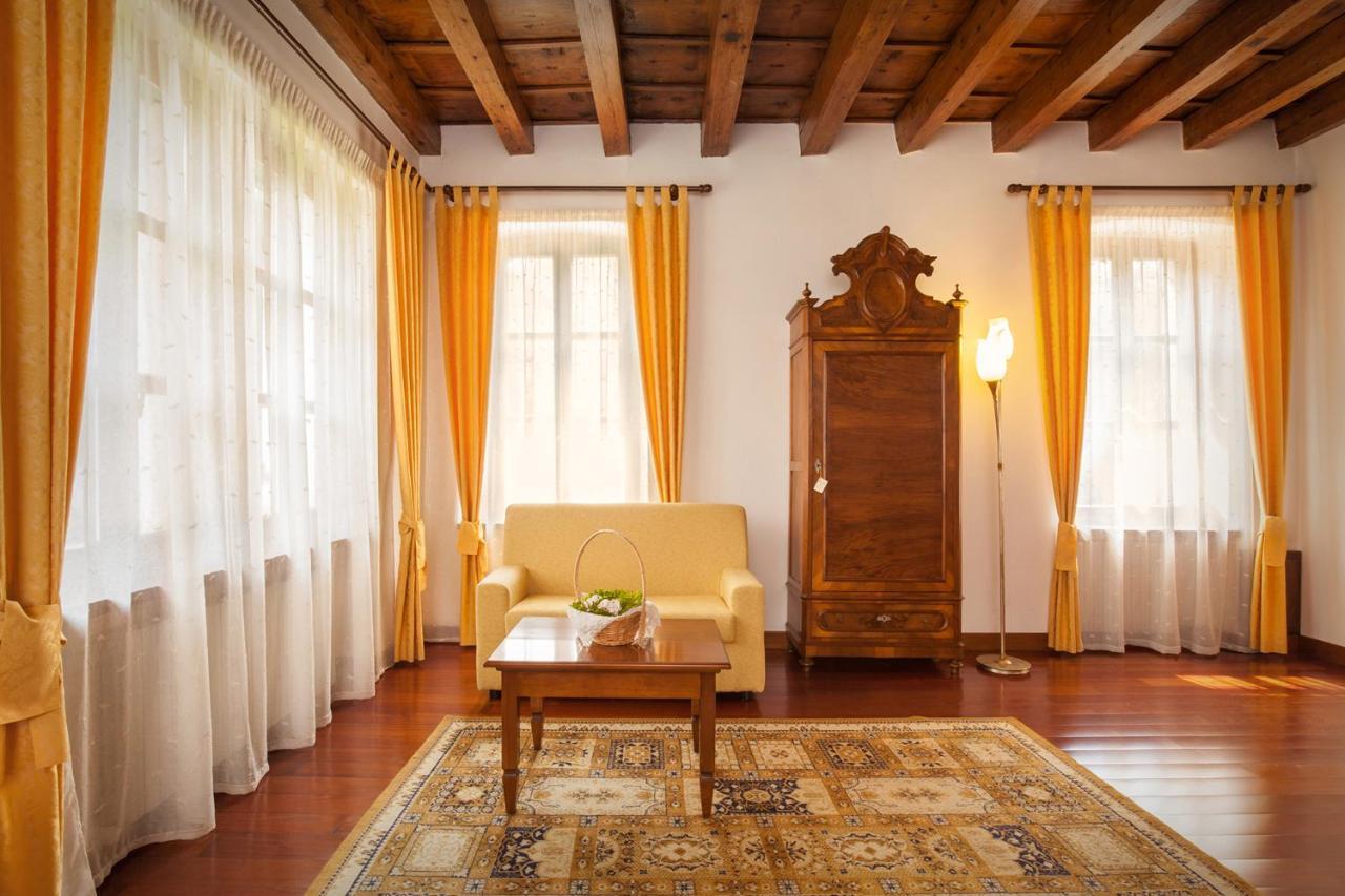 Villa Brignoli Rivalta di Brentino Luaran gambar