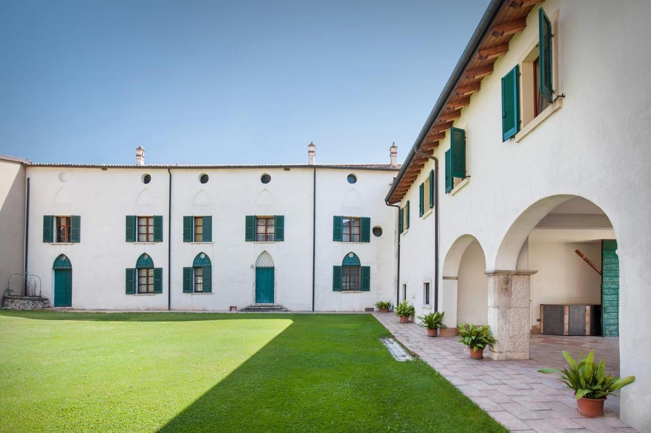 Villa Brignoli Rivalta di Brentino Luaran gambar